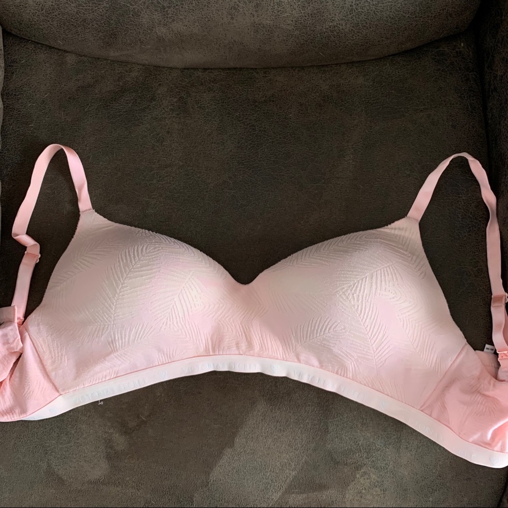 Victoria’s Secret T-Shirt Lightly Lined Bra 38D